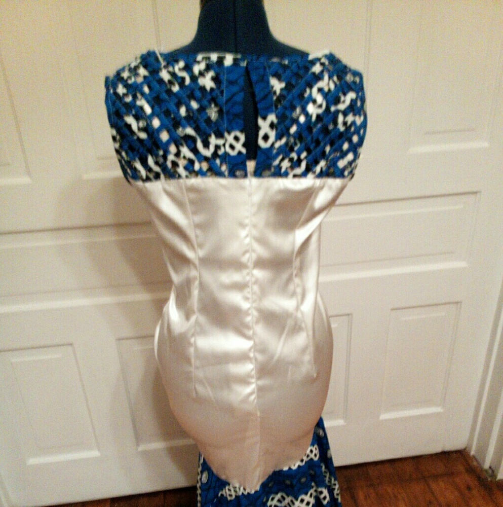 Dress - Picture 2 of 4